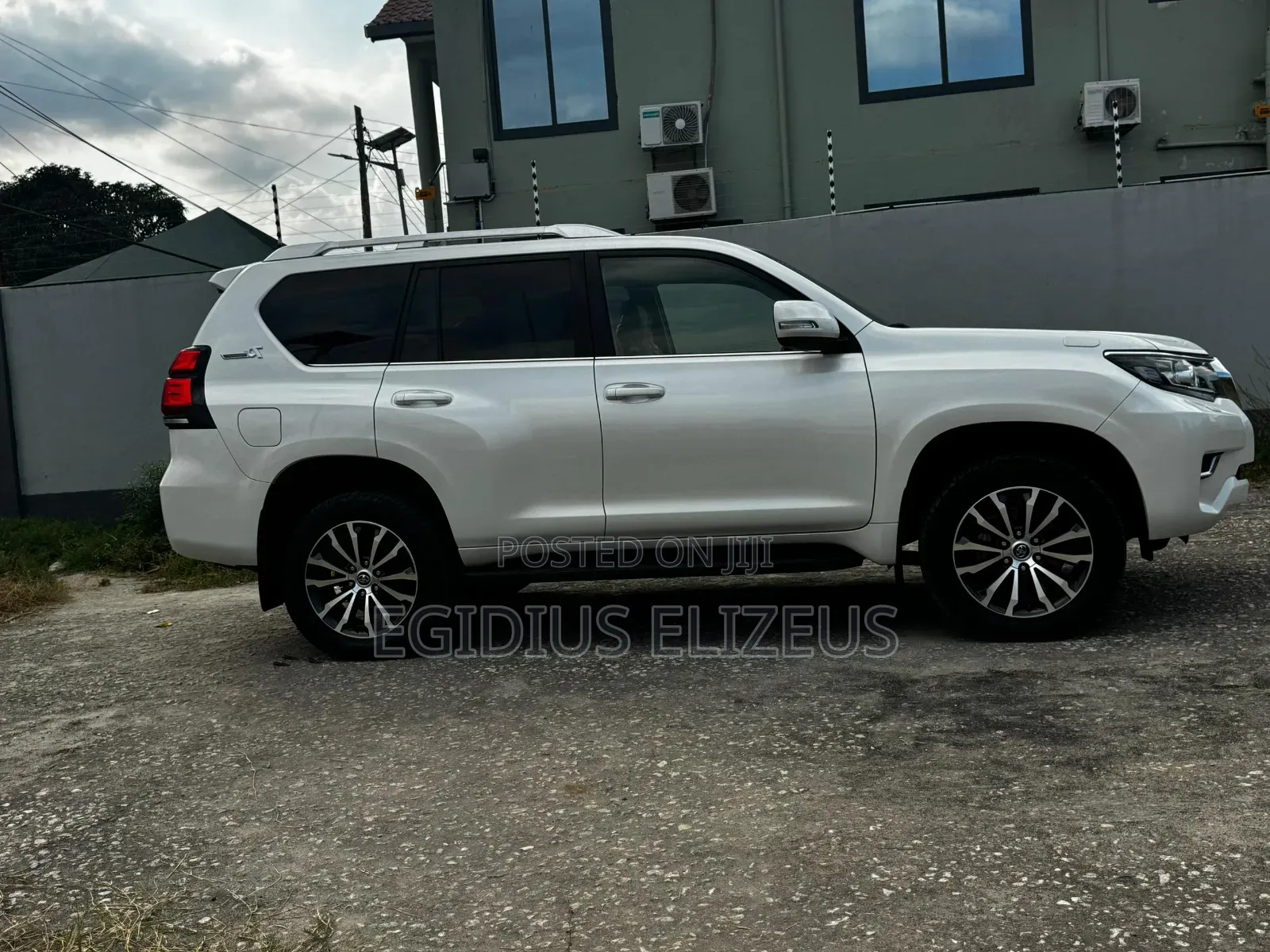 Toyota Land Cruiser Prado 2022 White