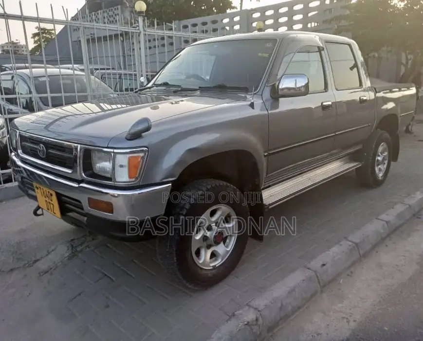 Toyota Hilux 1994 Gray