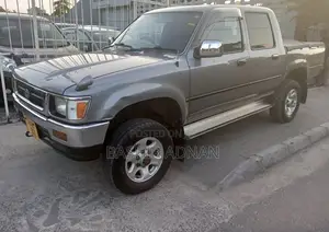 Toyota Hilux 1994 Gray