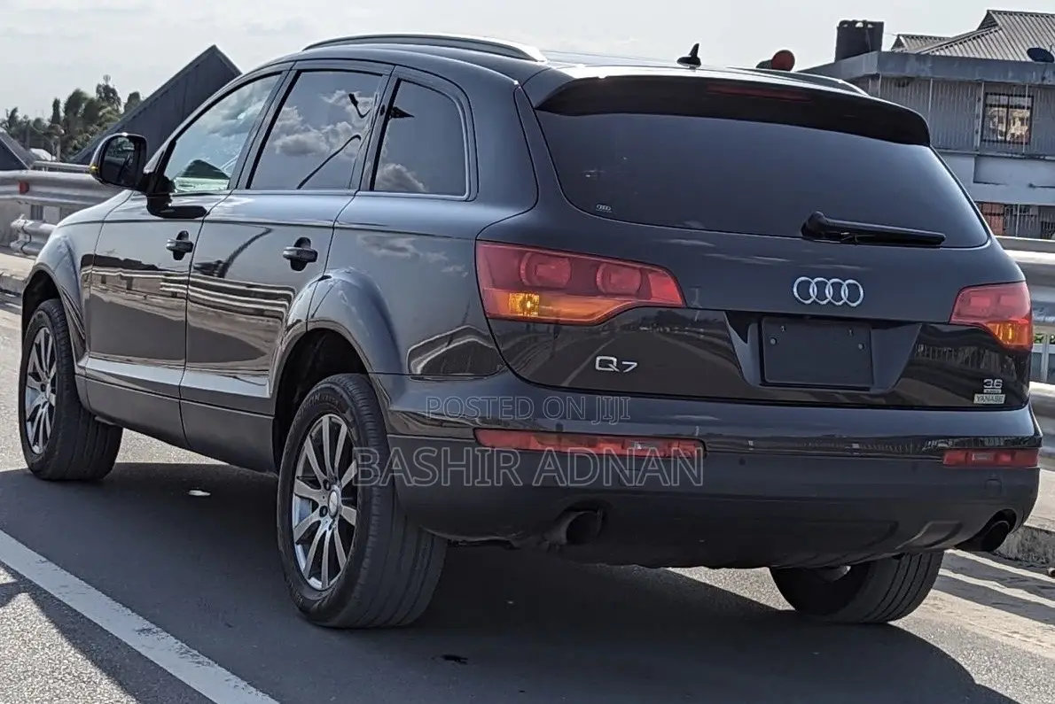 Audi Q7 2012 Black