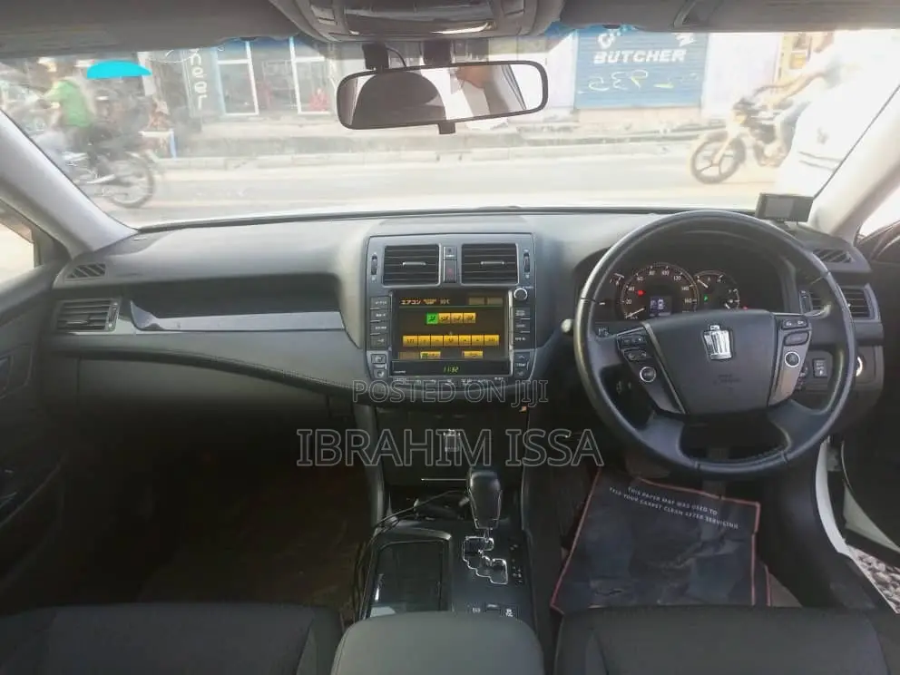 Toyota Crown 2009 Pearl
