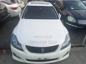 Toyota Crown 2009 Pearl