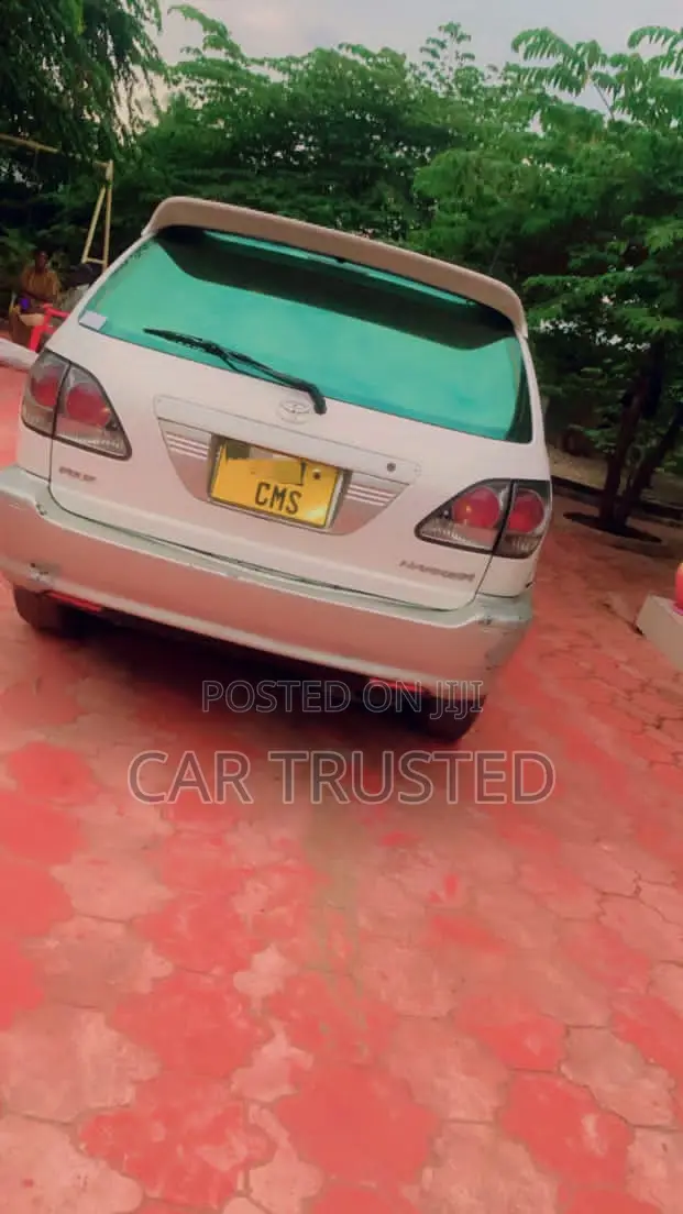 Toyota Harrier 2.4 2004 White