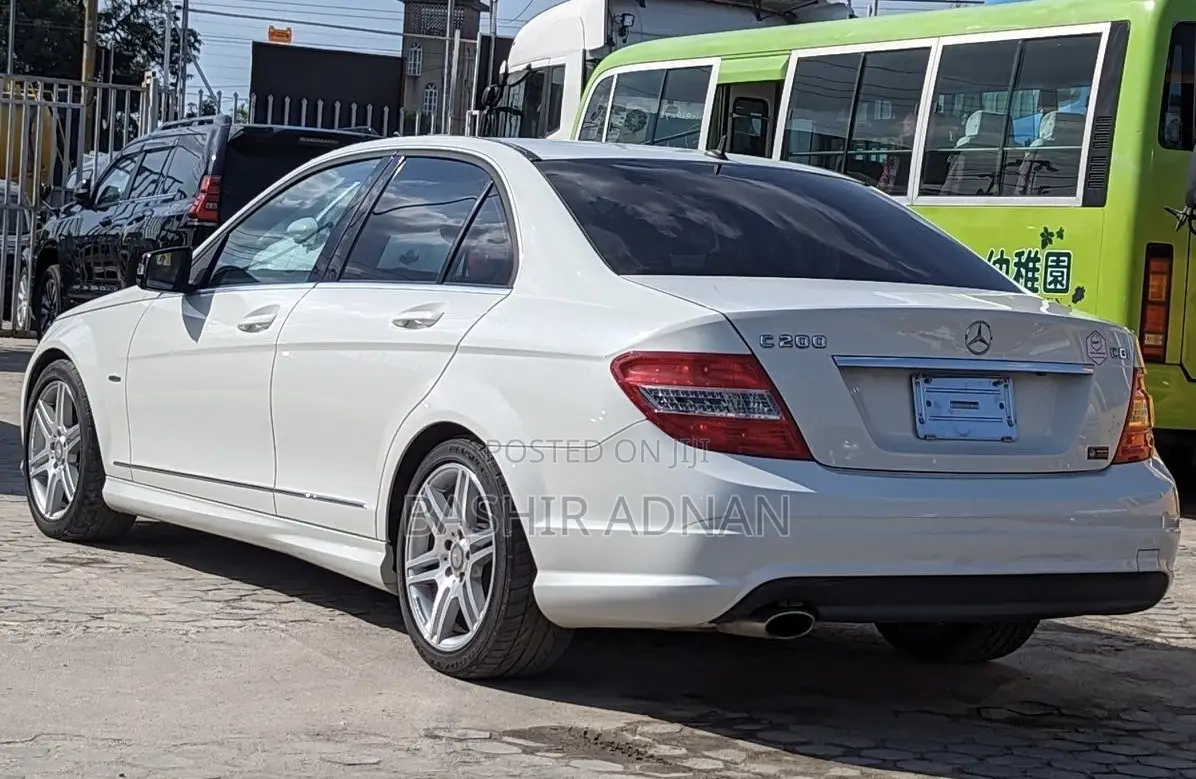 Mercedes-Benz C200 2012 White