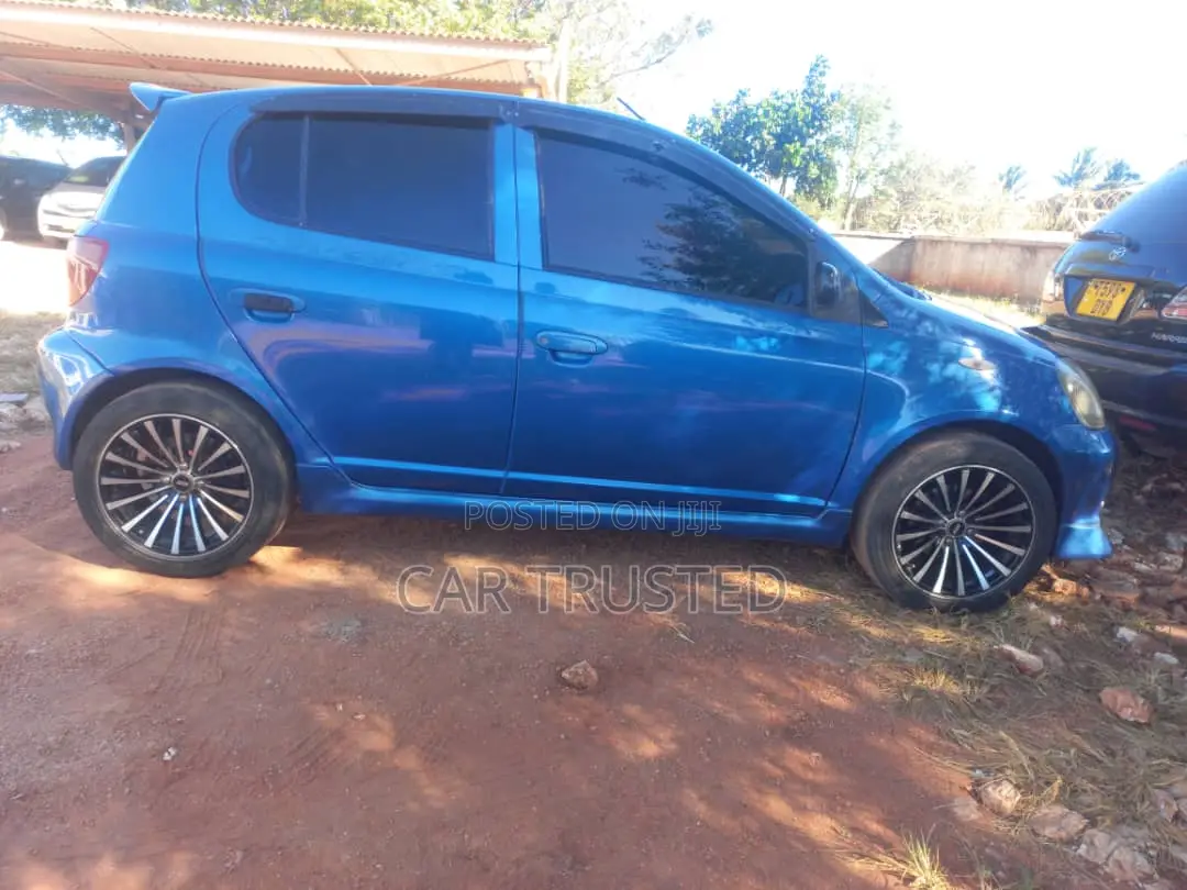 Toyota Vitz 1.5 FWD 3dr 2002 Blue