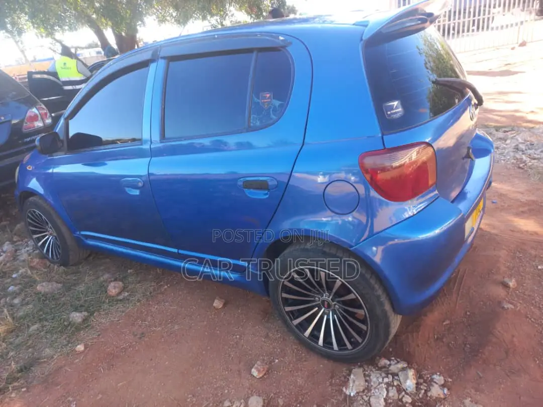 Toyota Vitz 1.5 FWD 3dr 2002 Blue