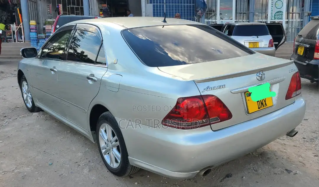 Toyota Crown 2004 Silver