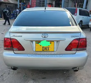 Toyota Crown 2004 Silver