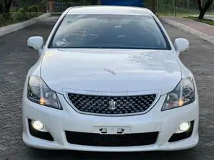 Toyota Crown 2009 White
