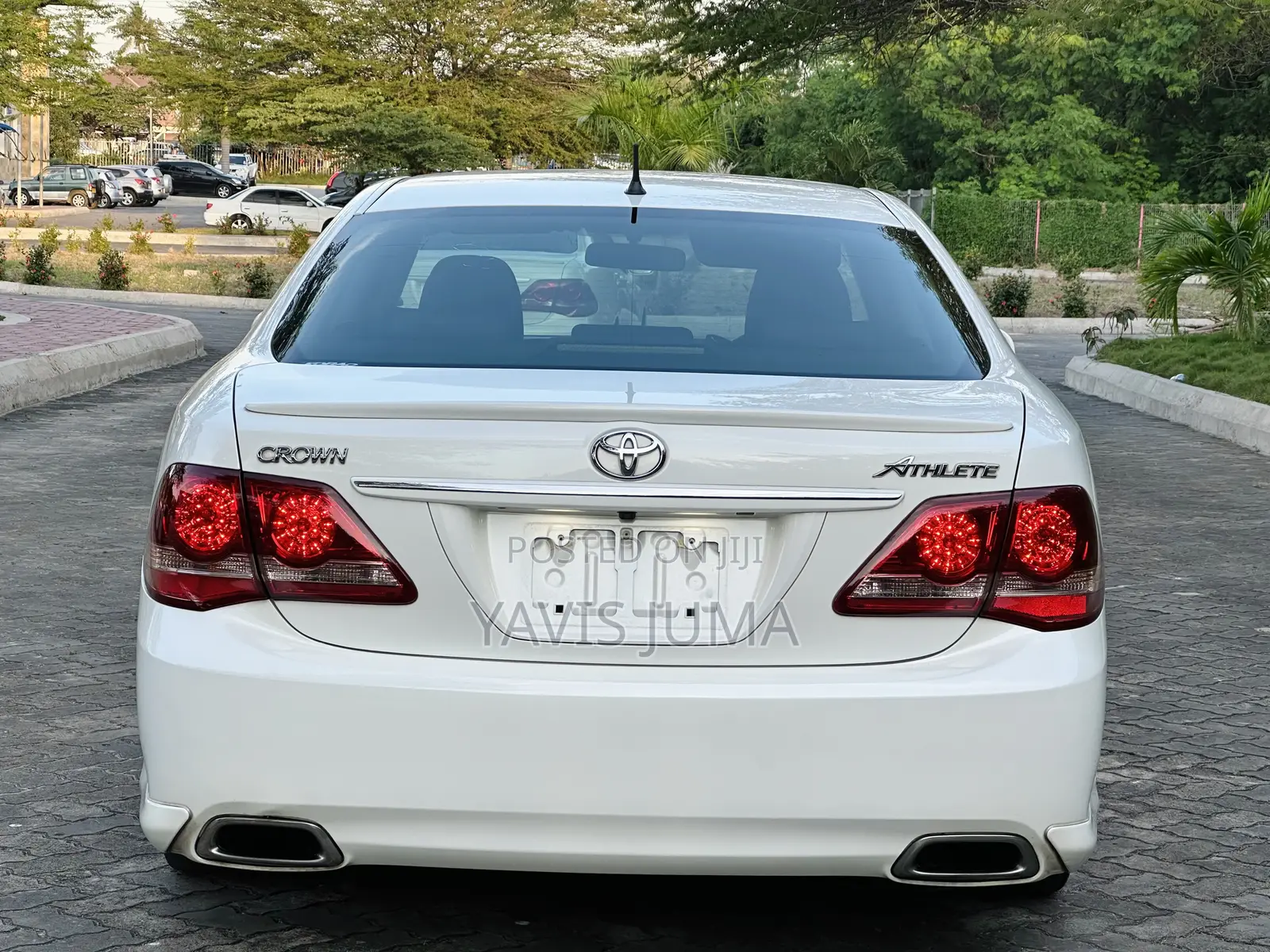Toyota Crown 2009 White