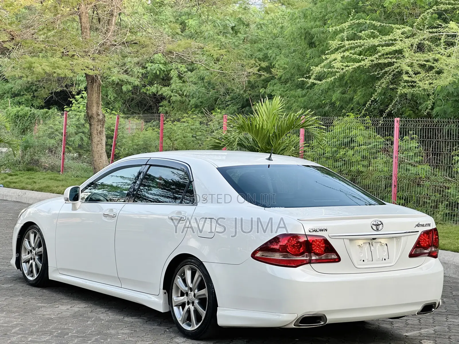 Toyota Crown 2009 White