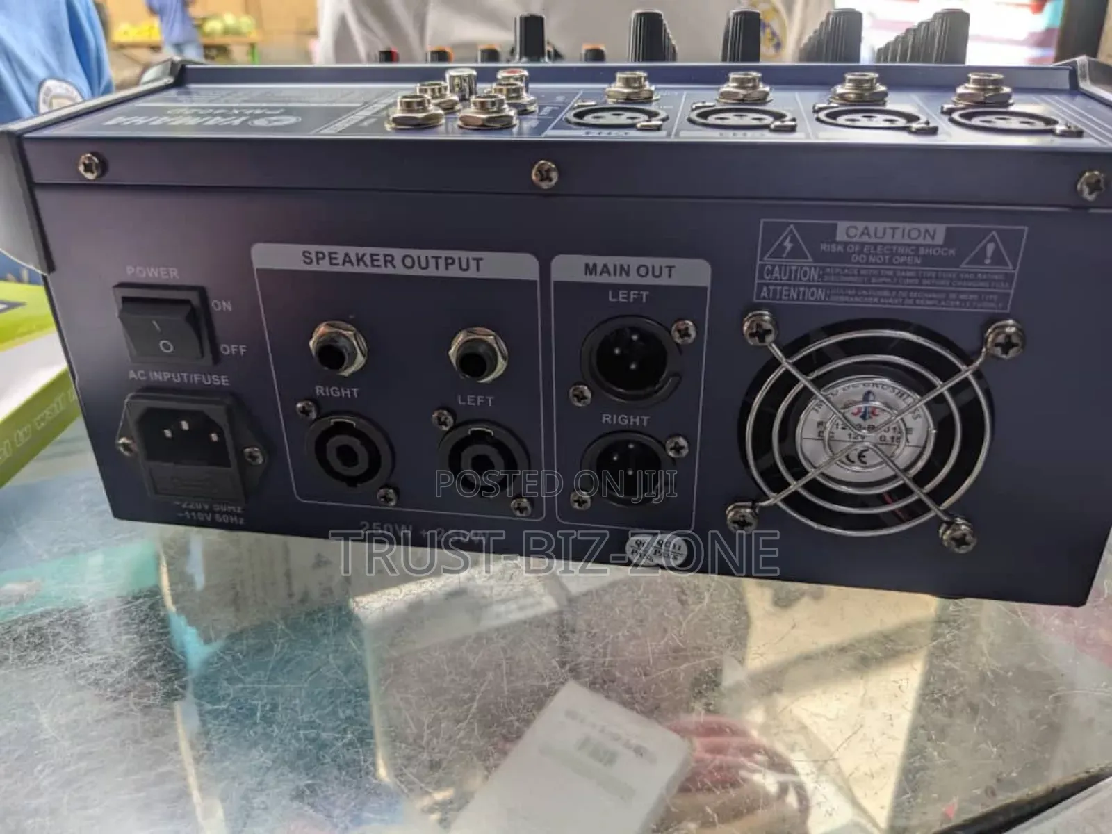 Power Mixer Yamaha 4way