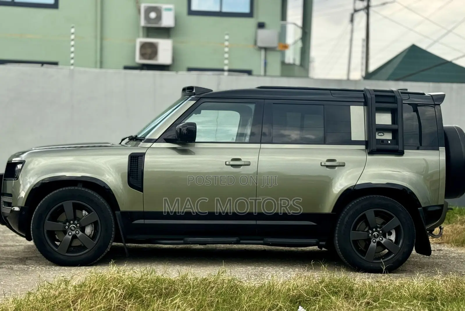 Land Rover Defender 2023 Green