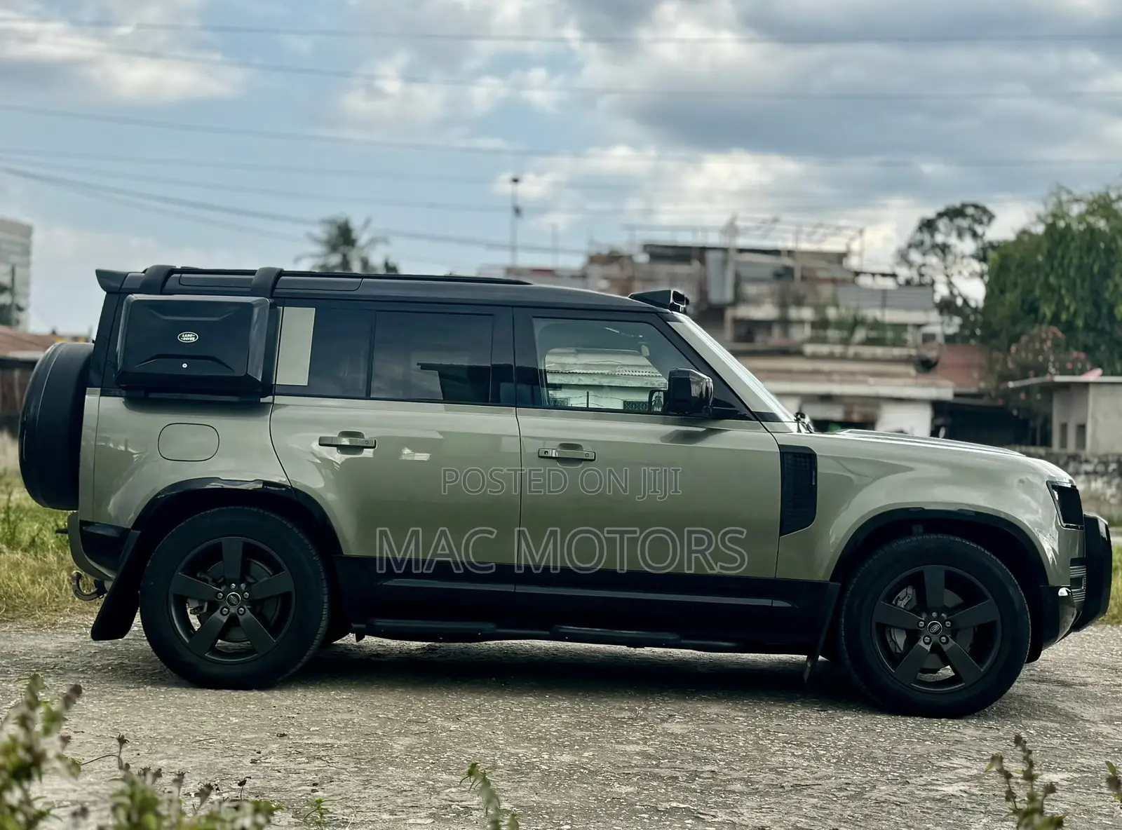 Land Rover Defender 2023 Green