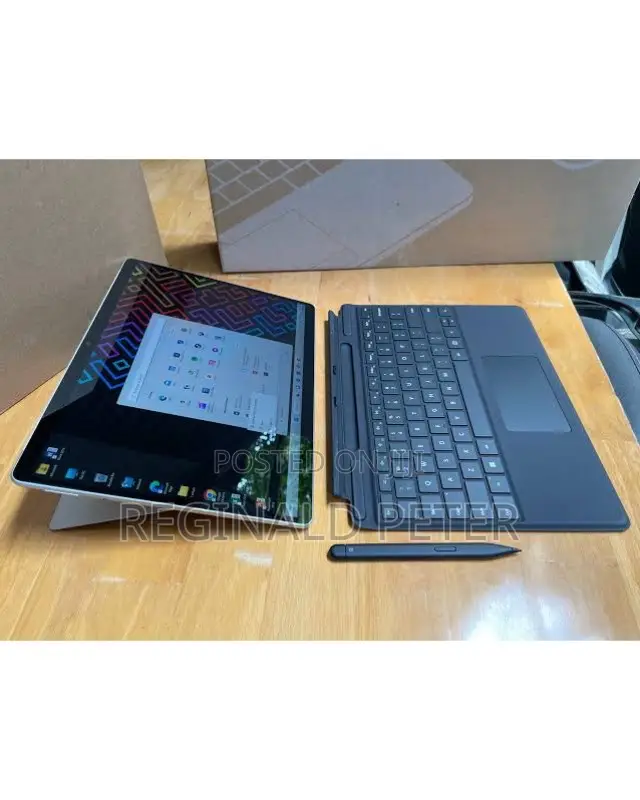 Laptop Microsoft Surface Pro 9 8GB Intel Core i5 SSD 256GB