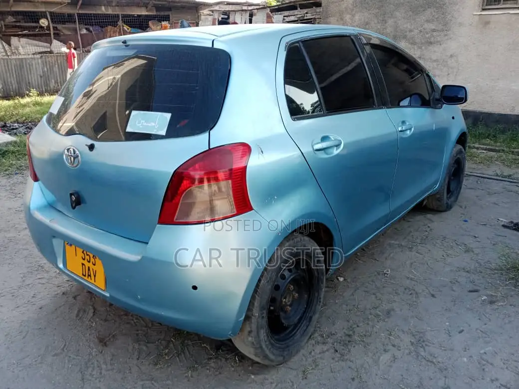 Toyota Vitz 1.0 FWD 5dr 2005 Blue