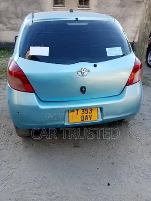 Toyota Vitz 1.0 FWD 5dr 2005 Blue