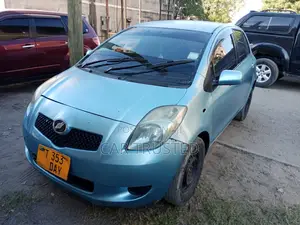 Toyota Vitz 1.0 FWD 5dr 2005 Blue