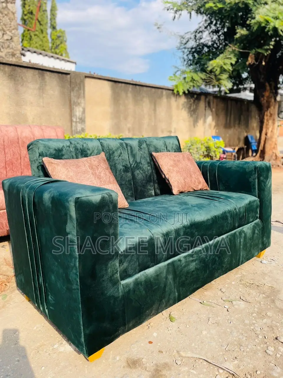 Sofa Za Watu Wawili