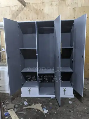 Kabati La Nguo Milango Mitatu