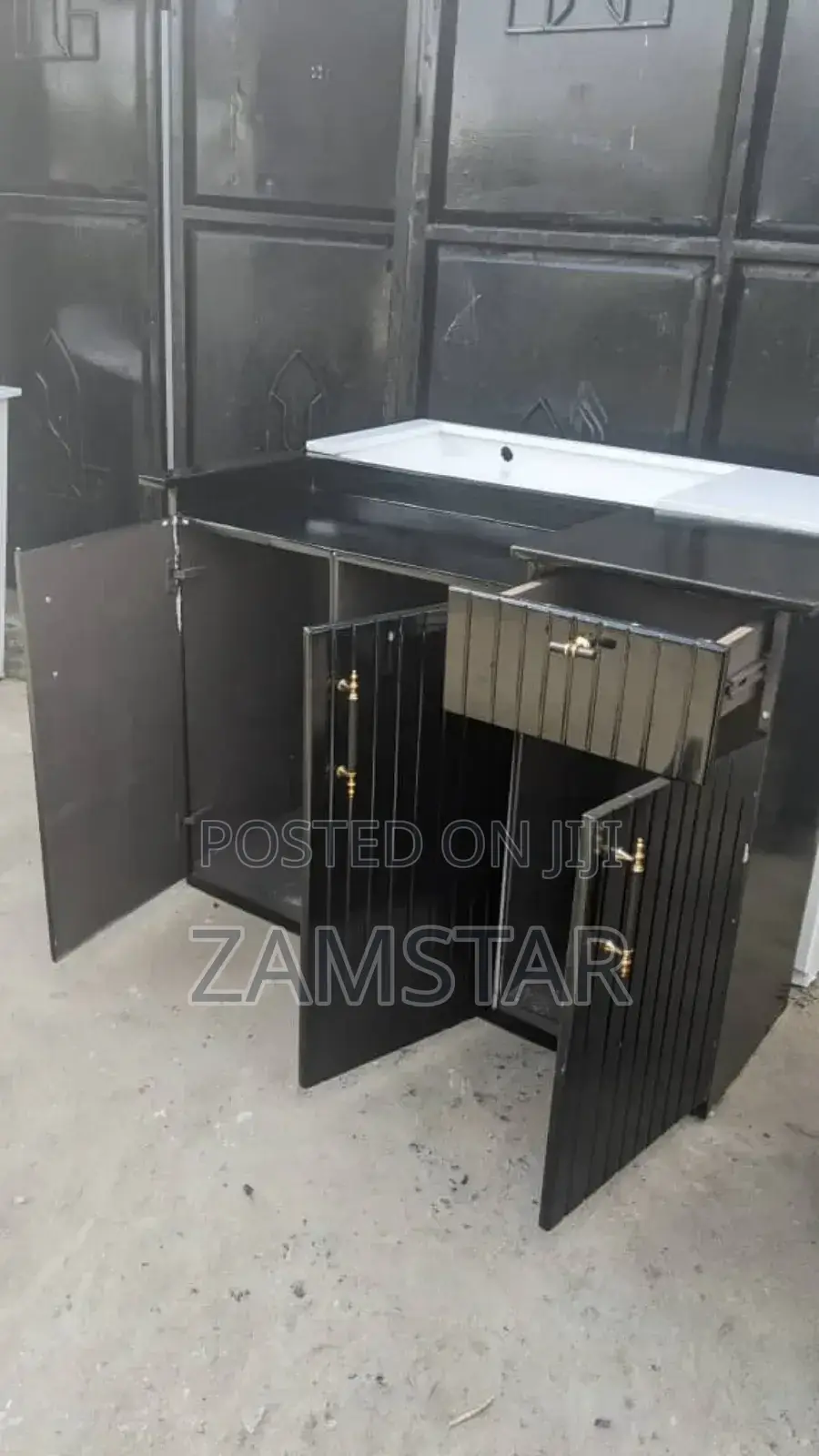 Kitchen Cabinet