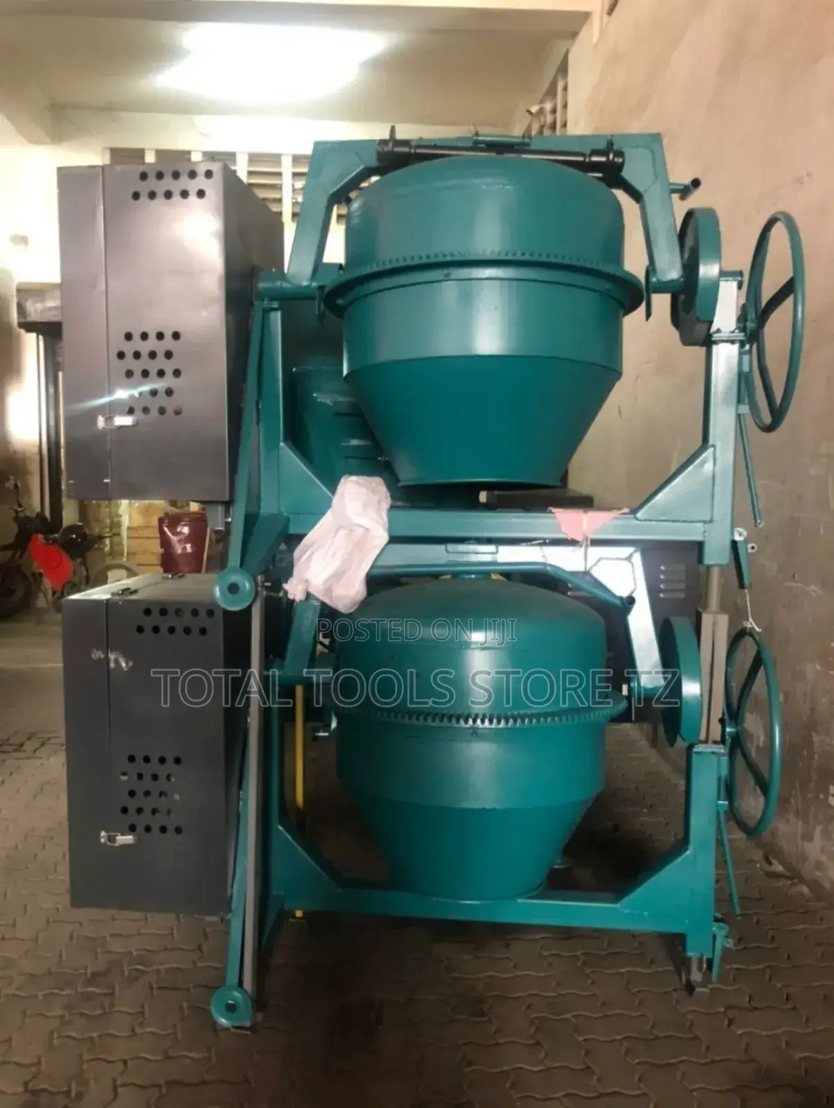 Warrior Japan Concrete Mixer 400l