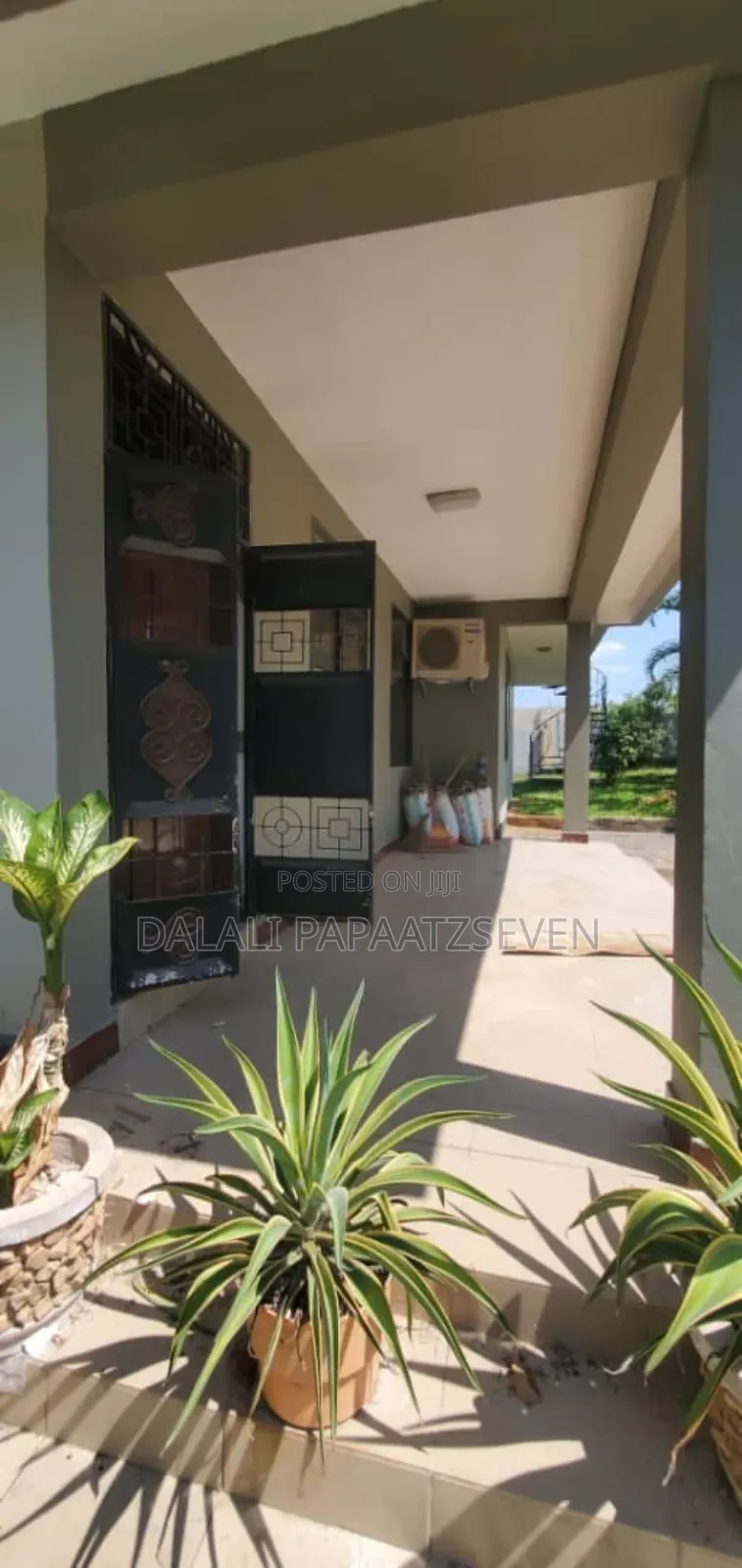 4bdrm Apartment in Dalalipapaatzseven, Mbweni for rent
