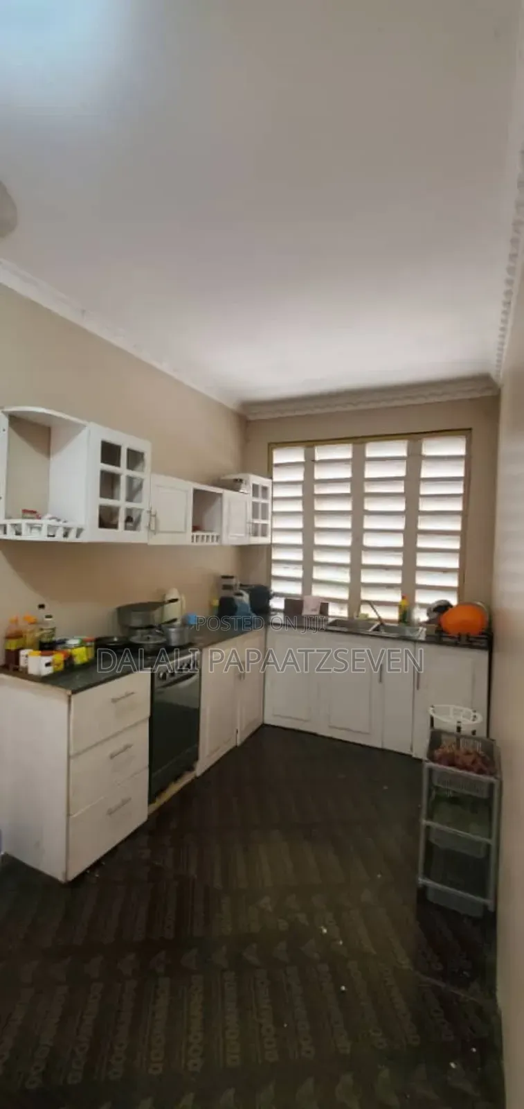 4bdrm Apartment in Dalalipapaatzseven, Mbweni for rent