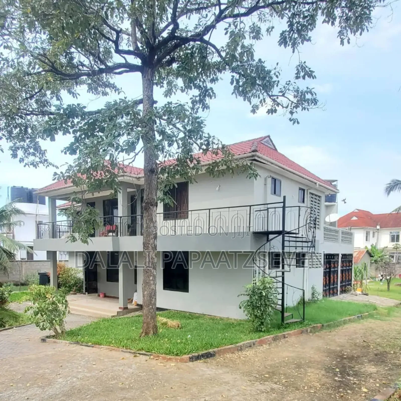 4bdrm Apartment in Dalalipapaatzseven, Mbweni for rent
