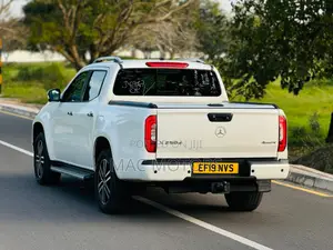 Mercedes-Benz X Class 2022 White