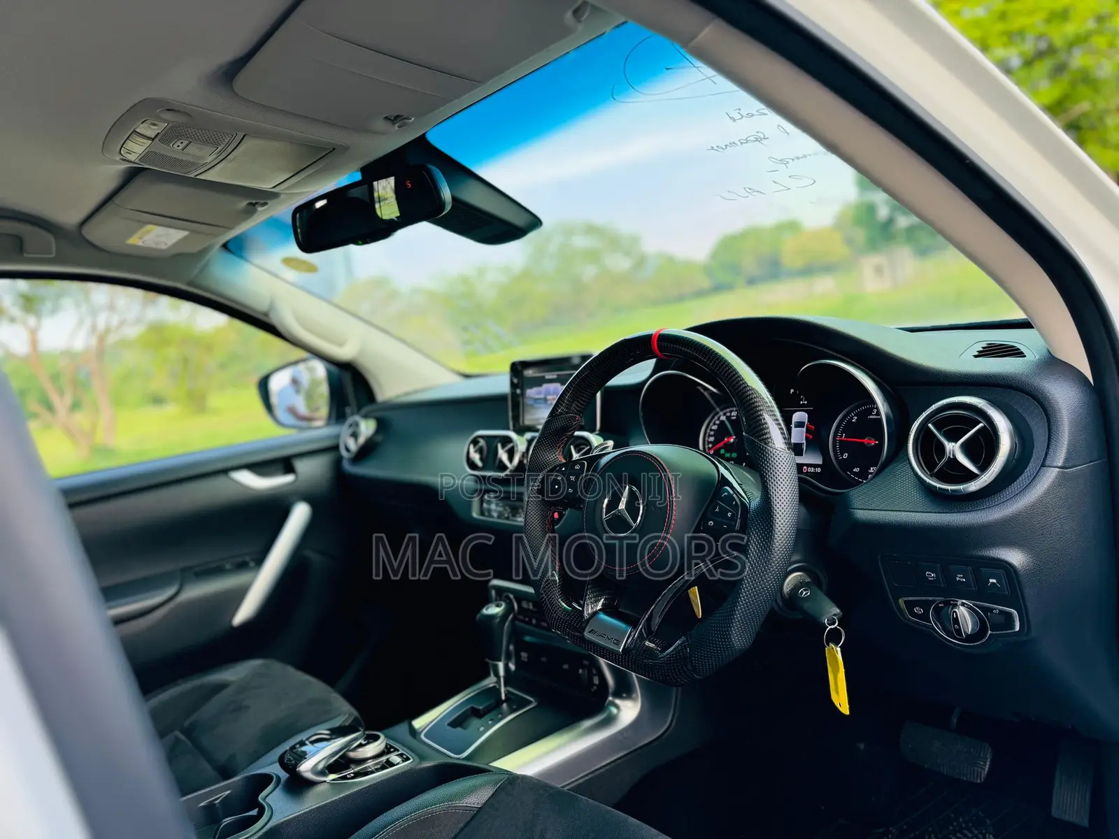 Mercedes-Benz X Class 2022 White