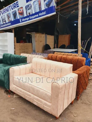 Sofa Kali Sana Mpya