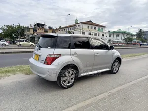 Toyota IST 2007 Silver
