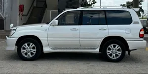 Toyota Land Cruiser 2005 Off white
