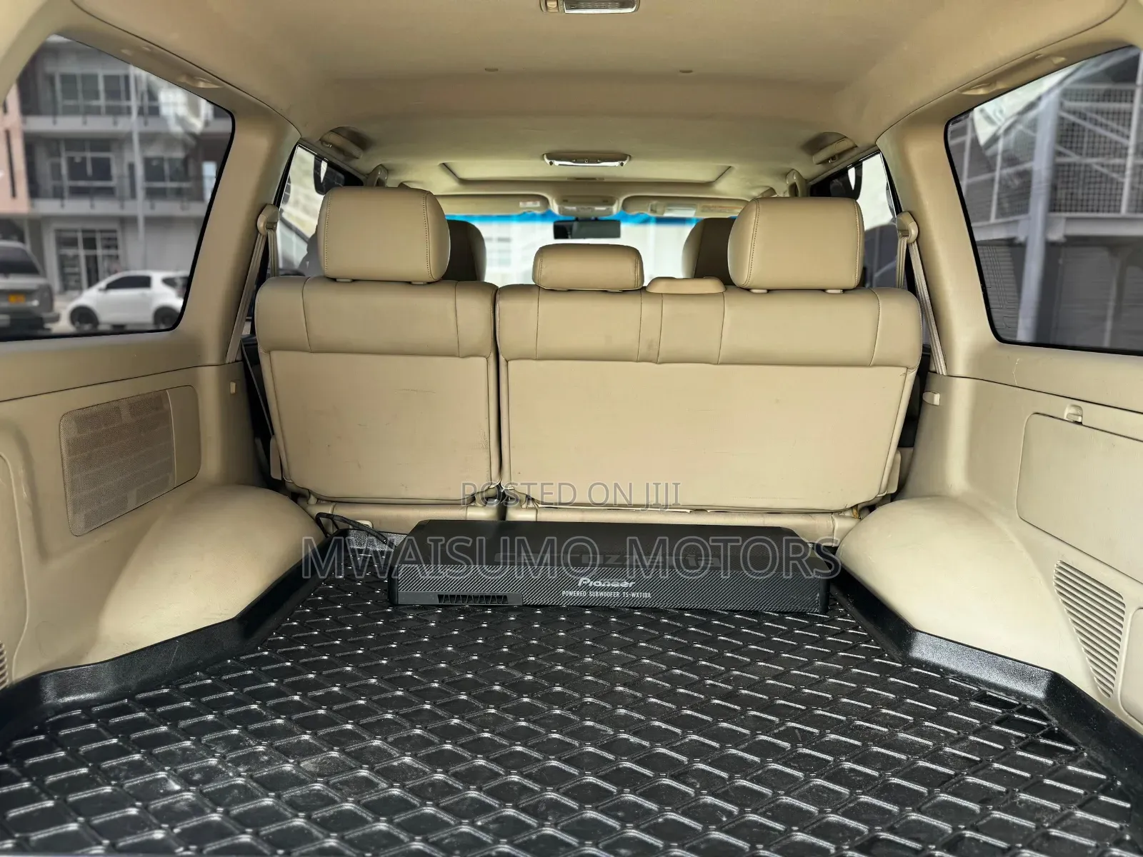 Toyota Land Cruiser 2005 Off white