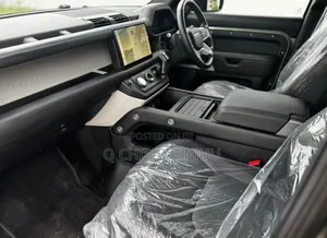 Land Rover Defender 2023 Gray