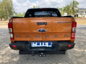 Ford Ranger 2016 Orange
