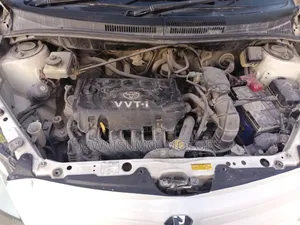 Toyota IST 2003 Off white
