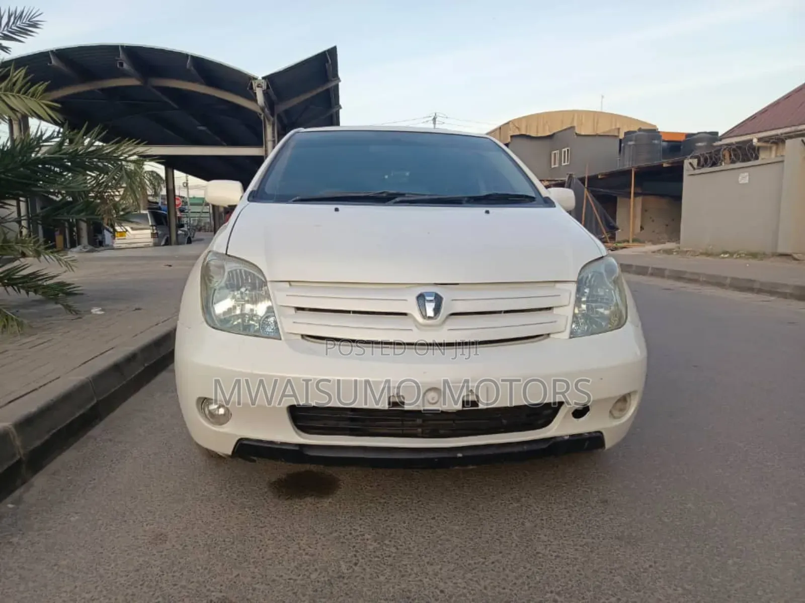 Toyota IST 2003 Off white