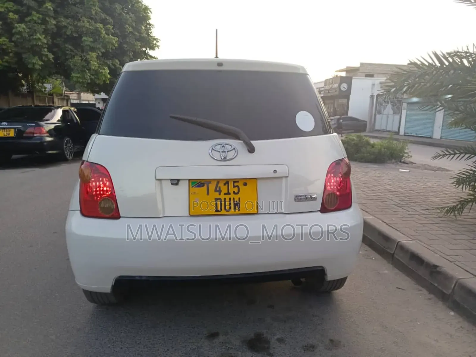 Toyota IST 2003 Off white