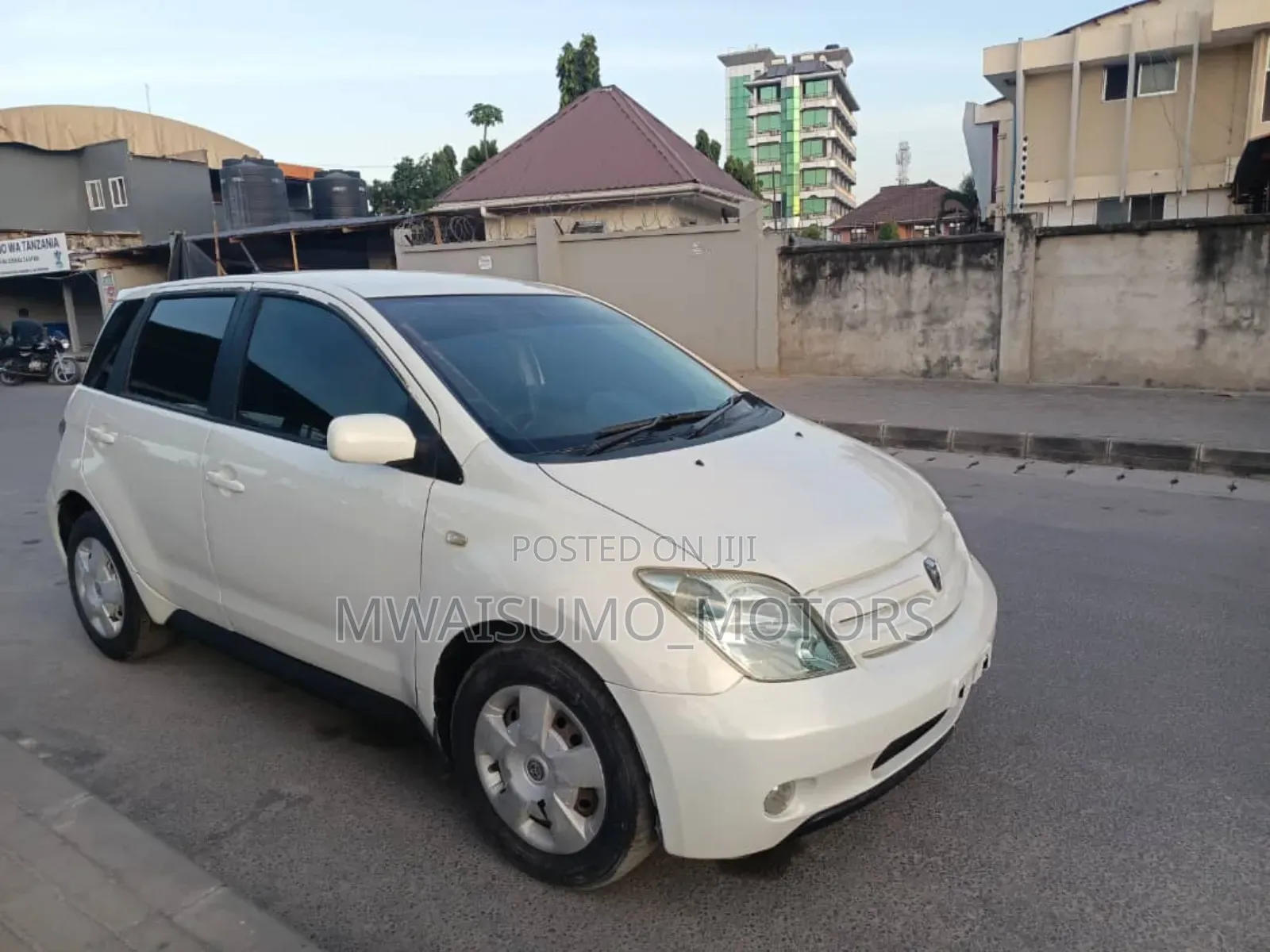 Toyota IST 2003 Off white