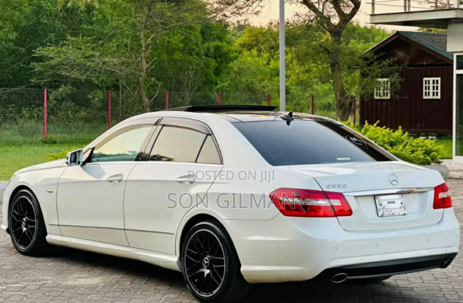 Mercedes-Benz E550 2011 Pearl