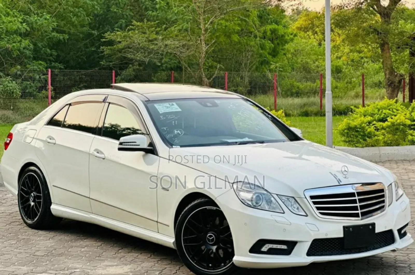 Mercedes-Benz E550 2011 Pearl