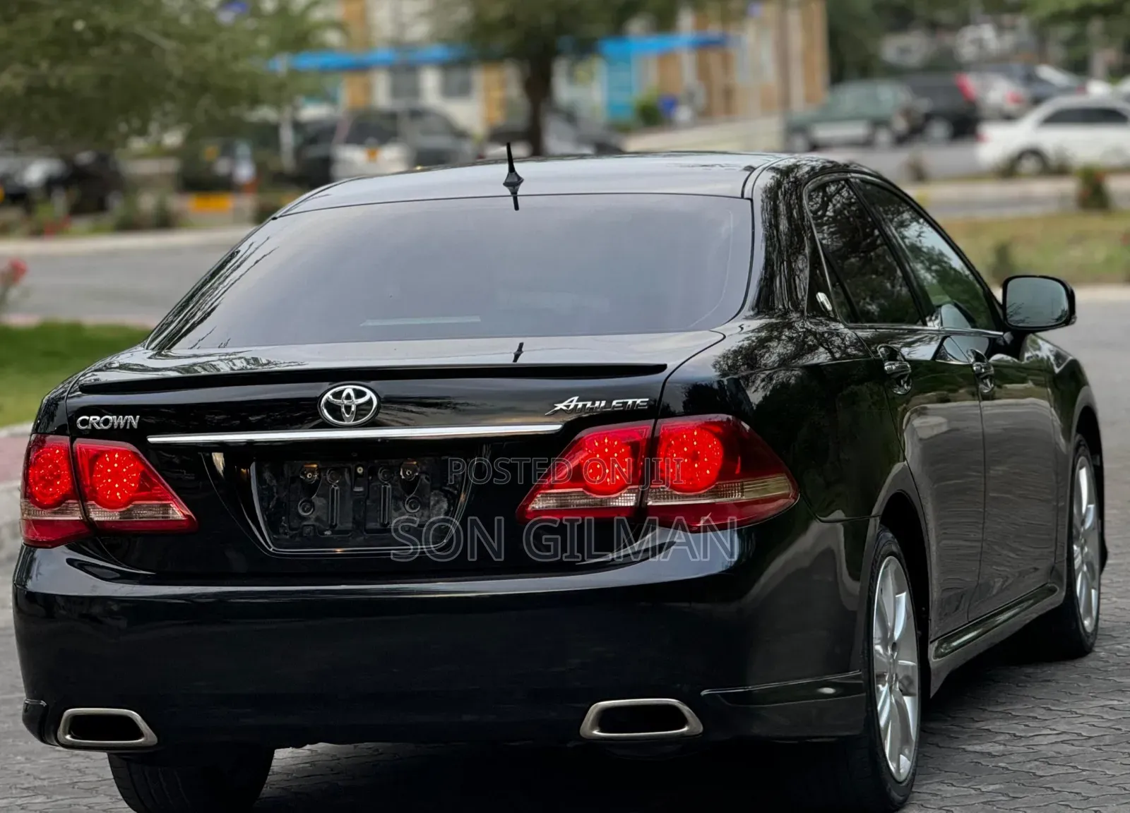 Toyota Crown 2010 Black