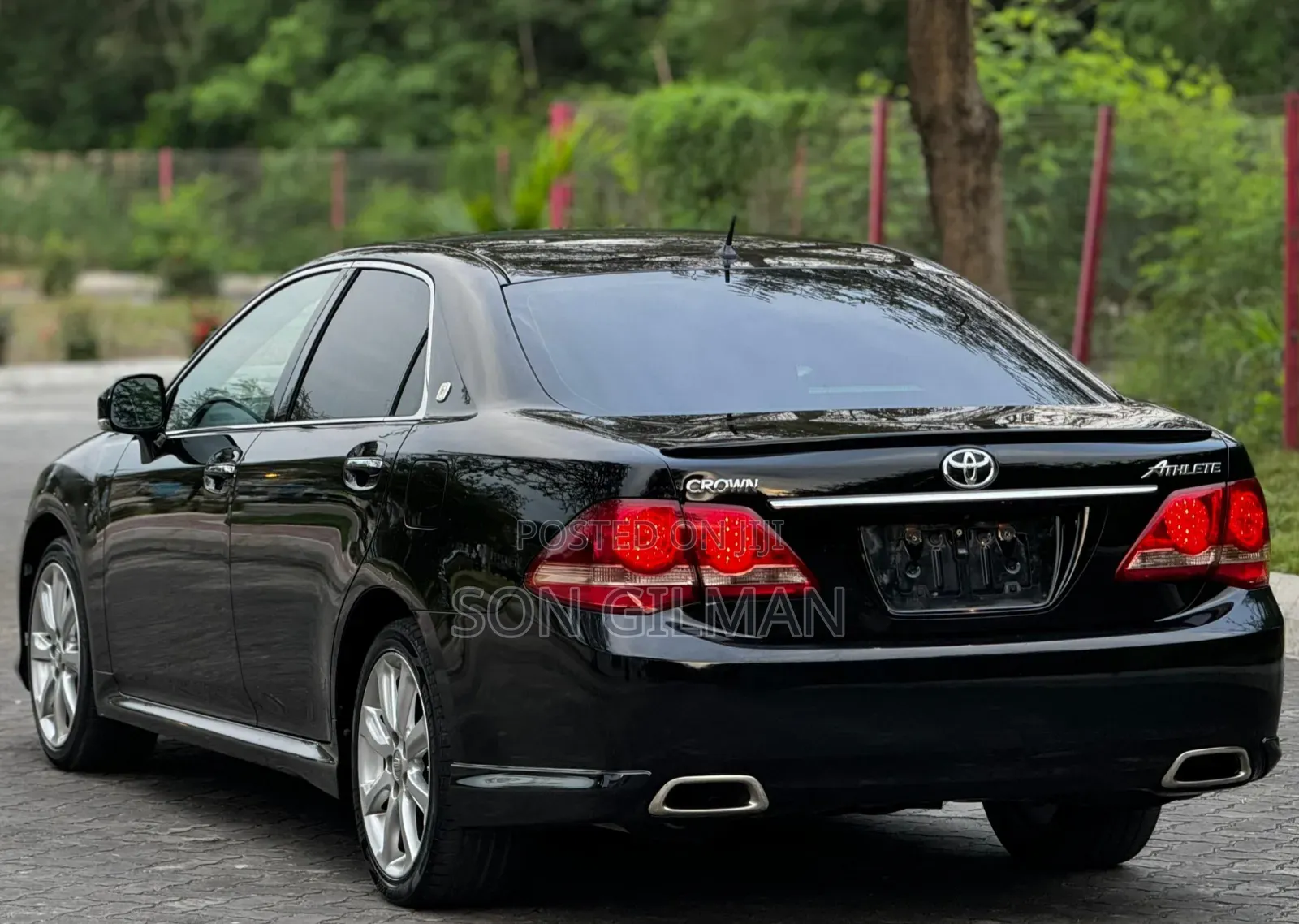 Toyota Crown 2010 Black