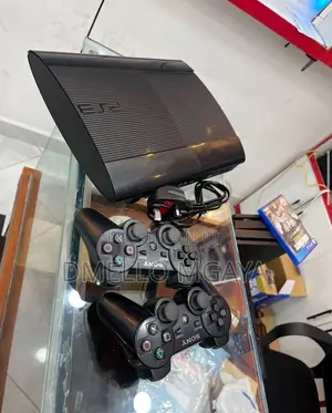 Photo - Playstation 3 Super Slim ( Black )