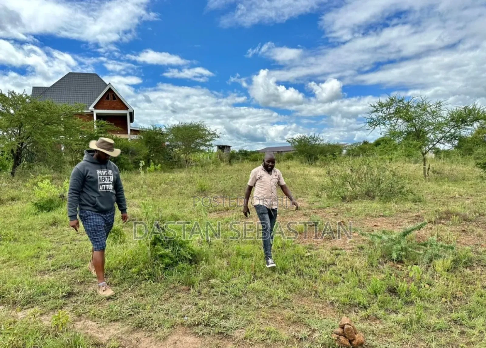 Viwanja Kisongo Waya, Kisongo Yakini