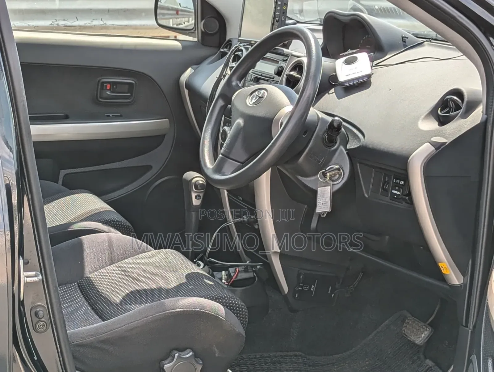 Toyota IST 2004 Matt Black