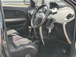 Toyota IST 2004 Matt Black