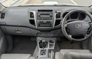 Toyota Hilux 2008 Silver